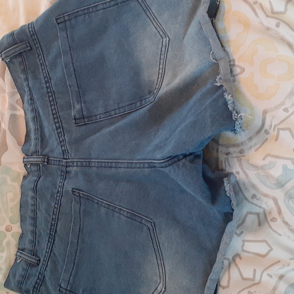 Miss Look colorful distressed jean shorts size large - Picture 4 of 7